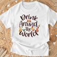 Family Drinking Around The World チェックリスト パスポート Tシャツ 高齢者への贈り物