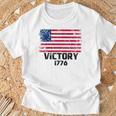 Victory 1776 愛国的 ベッツィー・ロス アメリカ国旗 星13個 Tシャツ 高齢者への贈り物