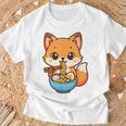 かわいいキツネを食べるラーメンかわいい動物アート Tシャツ 高齢者への贈り物
