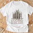 ドゥオーモ・ディ・ミラノ大聖堂のイラスト Tシャツ 高齢者への贈り物