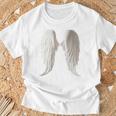背面にリアルな白い天使の羽。 Tシャツ 高齢者への贈り物