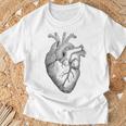 解剖学的に正しい人間の心臓tem Aorta Cardio Tシャツ 高齢者への贈り物