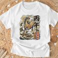 還暦 60歳 丙午 1966年生まれ 火の馬 和柄 波と炎の馬 ヴィンテージ 祝い デザイン Tシャツ 高齢者への贈り物
