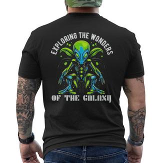 Exploration Des Merveilles De La Galaxie Alien T-shirt imprimé au dos - Cadeauxyz
